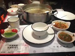 -牛事制造局牛肉火锅(莲岳路店)