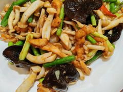 -东来菜馆•手抓海鲜家常菜•海鲜锅贴(鸽子窝店)