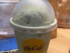 -麦当劳(深圳北站B2检票口楼上)