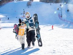 -乔波室内滑雪场