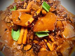 菌香萝卜牛腩煲-京参園海鲜餐厅