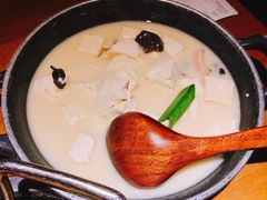 土家手掰柴火豆腐-吃饭皇帝大(长宁龙之梦店)