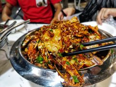 -凤凰路何眼镜香辣蟹(花果园店)