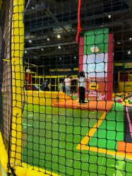 -蹦蹦跳跳(新奥购物中心店)