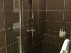 -西安大雁塔科技大学地铁站亚朵酒店