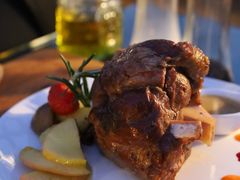 文火烤猪肘配烤马铃薯-EATALIA意塔利意式餐厅(鼓楼店)