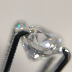 -威德钻石-克拉钻大本营(南京东路店)