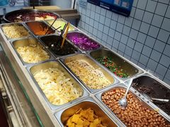 自助取餐区-三兄弟高炉烧饼