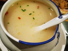 一品菌汤-确喜美味小厨(西单商场兰州店)