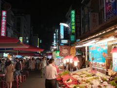 -六合夜市