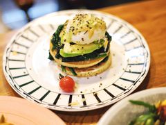 牛油果蘑菇菠菜水波蛋-AFS Cafe & Canteen(闽江二路店)