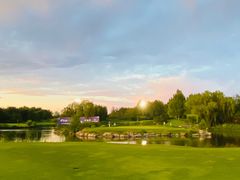 -万柳高尔夫俱乐部