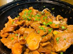 -阿瓦山寨·湘菜现炒·剁椒鱼头王(咸阳总店)