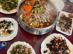 -鑫渔港海鲜本地菜·山海关浑锅(东戴河店)