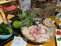 -洪氏嗨捞·广东猪肚鸡·椰子鸡火锅(西咸万象城店)