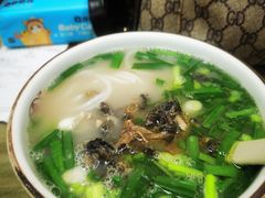 -什家婆乌鸡米线(阳光街店)