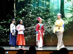 -蓝话筒·少儿成人演讲口才·主持朗诵·戏剧表演(大华第一坊店)