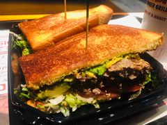 -The Habit Burger Grill 哈比特汉堡(复兴soho店)