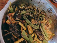 -嘎嘎鸭下巴·爆辣干锅(明教寺店)