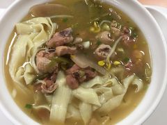 酸汤鸡肉面-中银大厦