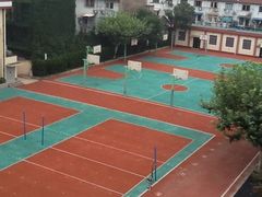 -上海市位育初级中学