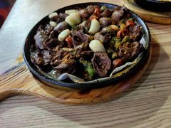 -老东镇啤酒屋海鲜加工·蒸汽海鲜·海鲜烧烤(台东店)