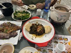 -梓檚中餐厅湖北菜小龙虾武昌鱼排骨藕汤(黄鹤楼店)