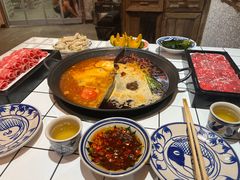 -旧街市鲜货老火锅(大光路店)