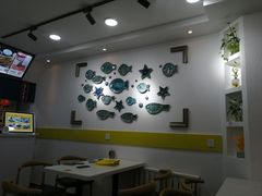 大堂-鲲少爷烤鱼饭.螺蛳粉·清真(爱琴海店)