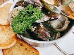 新西兰青口配蒜香白酒奶油汁-Bistro 63 创意融合料理(广粤天地店)