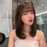 脸型的轮廓是曲线型,五官量感是小量感