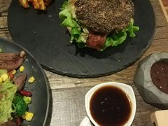 -HIGH FIVE哈福手工汉堡(桂林路店)