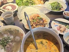 -大头虾越式风味餐厅(光明广场店)