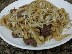 炒牛河粉-日添美食馆