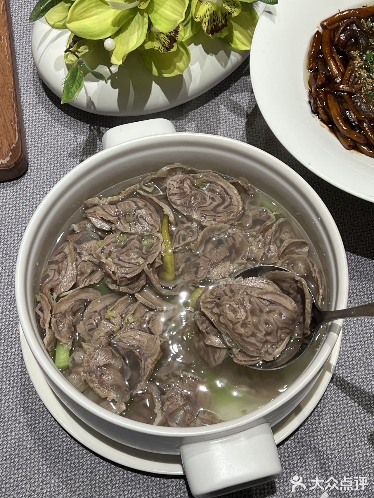 沪上宴请,这家本帮菜必须拥有姓名!