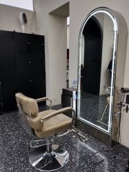 -Hair Co.一间沙龙