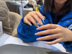 -UGIRL有个美甲