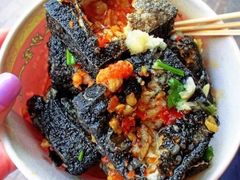 -黑色经典臭豆腐·湖南特产(坡子街店)