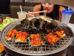 -草家酱蟹炭火烤肉店(珲春南路一店)