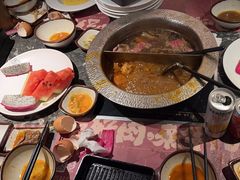 -牛YO寿喜烧·铁板烧和牛火锅自助(市府恒隆店)