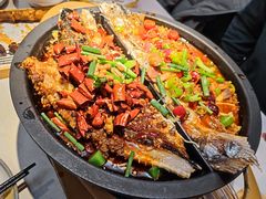 -鸣记脆皮烤鱼(三八广场店)