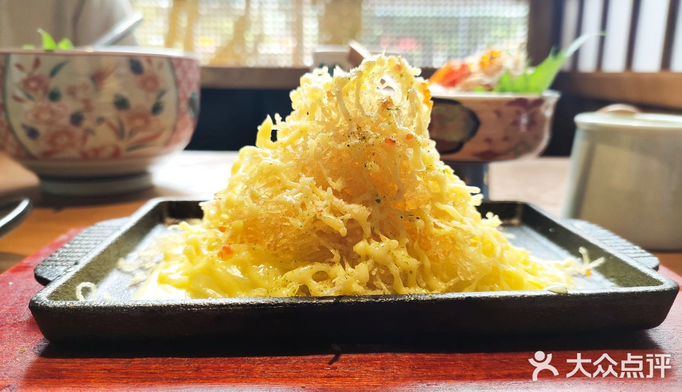 点了两份单人套餐，又单独点了一份年糕一份虾球