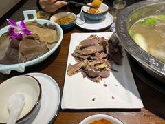 -乡土黄·鲜牛肉火锅·小龙虾(兴业街店)