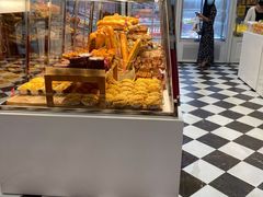 面包甜点陈列柜-味多美(江桥万达店)