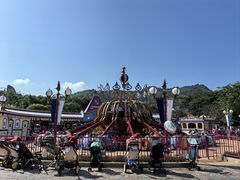 -小飞象旋转世界