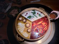 -湊湊火锅·茶憩(恒隆广场店)