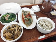 -雪梅月子中心(华侨城店)