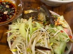 小菜自助-老方桌烂蹄花川菜馆(九龙坡店)