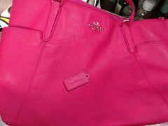 -京伟修鞋洗鞋奢侈品皮具护理店