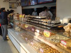 面包甜点陈列柜-東更道点心行(文化东路店)